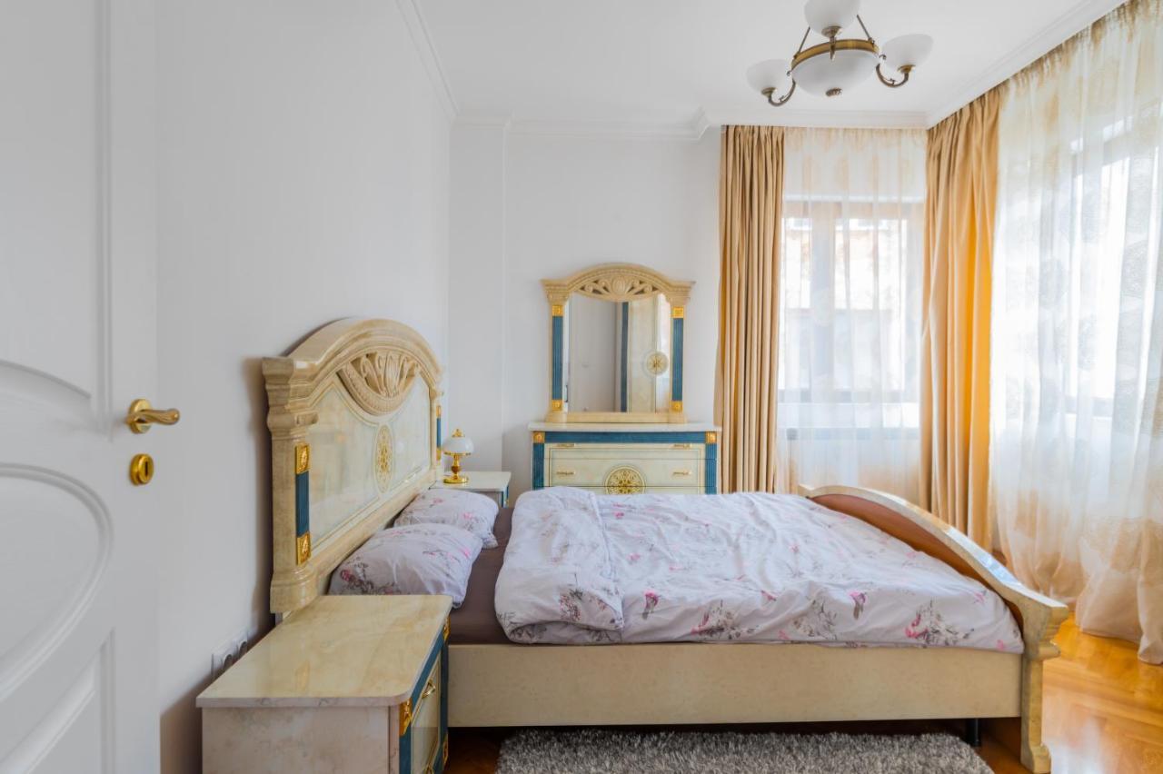 Central 2-Bd Bright Apartment In Sofia By Flat Mаnager Kültér fotó